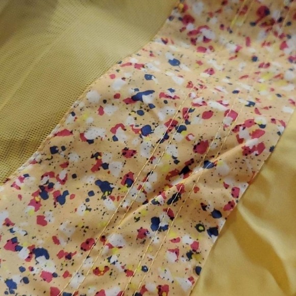 Nike Icon yellow floral Women's Running Jacket Plus Size 1X New - Picture 14 of 14